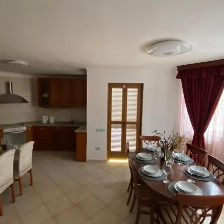 Vila Natali *
