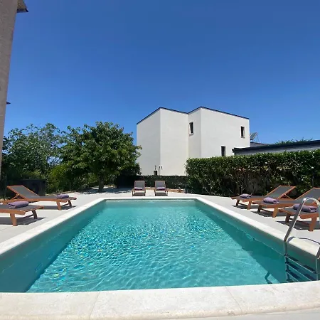 Vila Natali Homestay szállás Štinjan